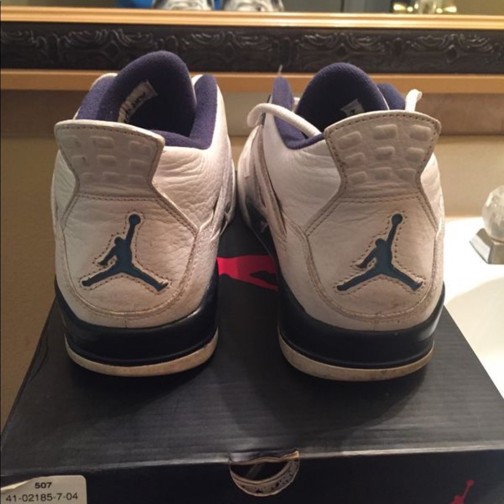 Shoes - Picture 3 of 4